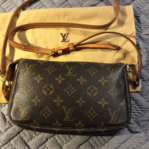 Louis Vuitton authentic pochette